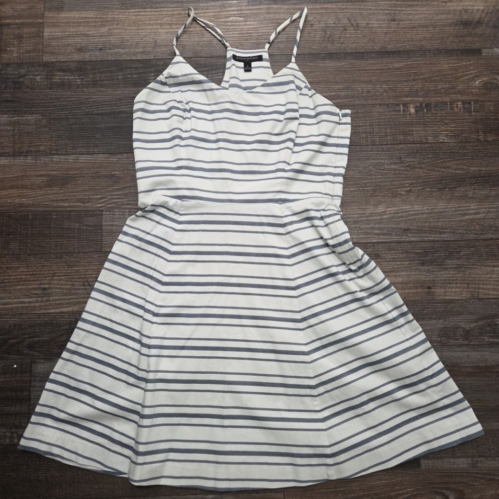 Banana Republic White With Denim Blue Stripe Summer Dress Sz 6
